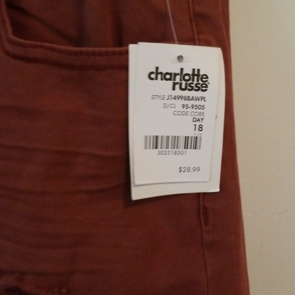 Shorts - Picture 4 of 4